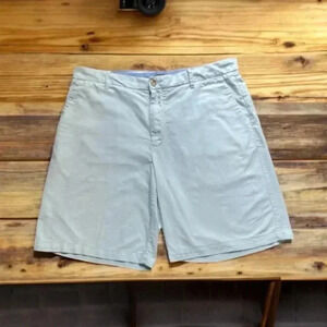 Izod Men’s Size 36 Mint Green Flat-Front Chino Shorts 100% Cotton. 9” Inseam
